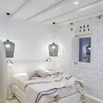 Daire Euphoria Downtown Naxos City