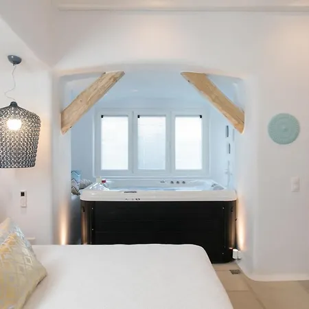 Euphoria Downtown * Naxos City